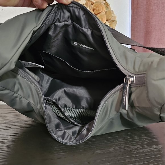 Lululemon shoulder bag - Picture 7 of 10